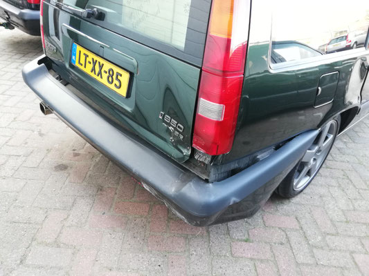 Volvo 850 T-5R Groen schade