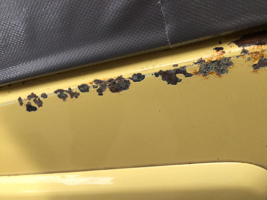 volvo 850 T-5R cream yellow
