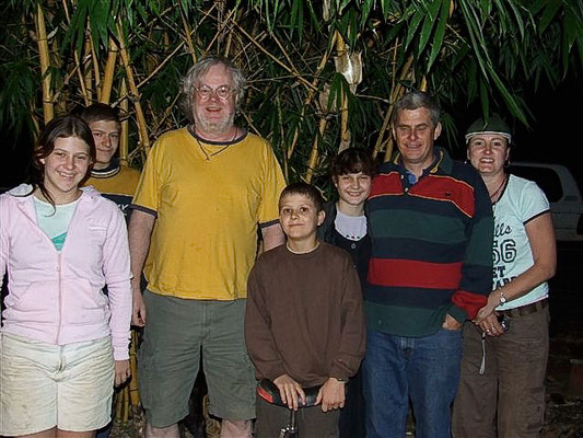 Author and storyteller Harald Juengst, telling some Australian kids humorous Donegal stories from his double CD Audiobook "My Green Heartbeat"