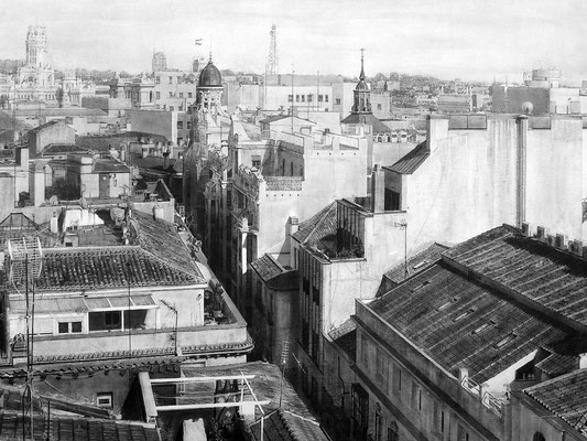 "Tejados de Madrid / Madrid rooftops" (fragmento / detail). Grafito sobre tabla / Graphite on board. 2013. 80x146 cm. Colección del Ministerio de Asuntos Exteriores y de Cooperación de España.
