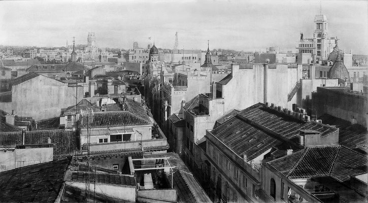 "Tejados de Madrid / Madrid rooftops" Grafito sobre tabla / Graphite on board. 2013. 80x146 cm. Colección del Ministerio de Asuntos Exteriores y de Cooperación de España.