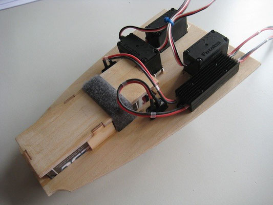 Servo-/Akkuhalter mit DPSI Micro "Unterseite"