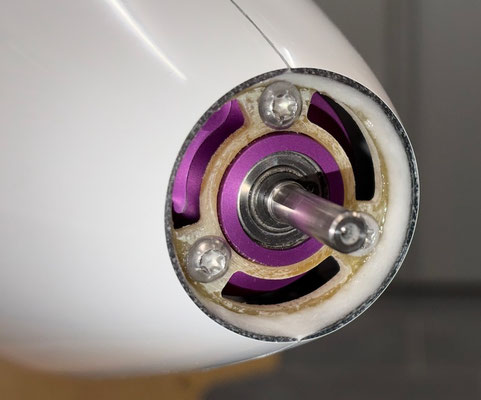 Rumpf, Gfk-Motorspant und Antrieb "Montiert"