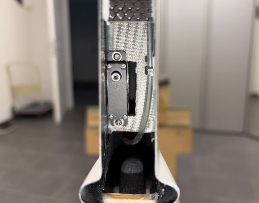Rumpf, Höhenruder-Servo und Tek-Schlauch "Montiert"