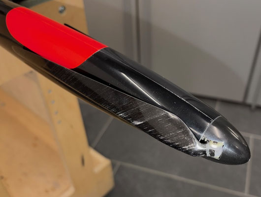 Rumpf, Antrieb mit Spinner sowie Klapp-Propeller "Montiert"