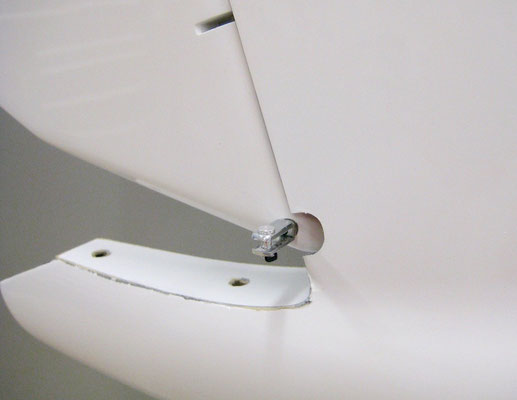 Detail Seitenruder-/Ruderhörner