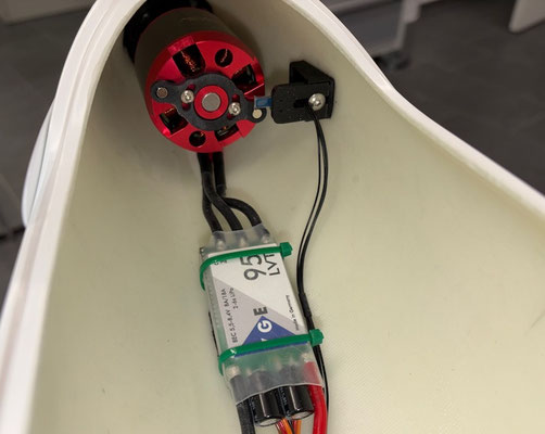 Rumpf, BEC-Regler und Prop.-Sensor mit Halterungen "Montiert"
