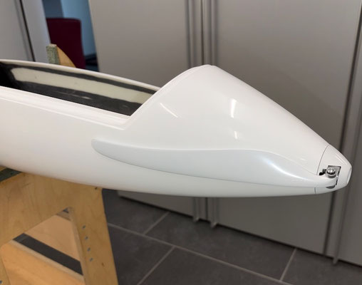 Rumpf, Antrieb mit Spinner sowie Klapp-Propeller "Montiert"