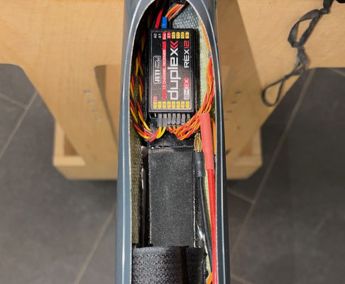Rumpf, Akku-/RX-Halter "Montiert"