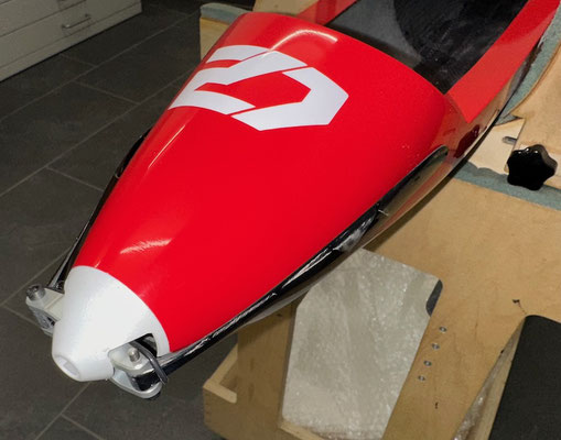 Rumpf, Spinner mit Klapp-Propeller "Montiert"