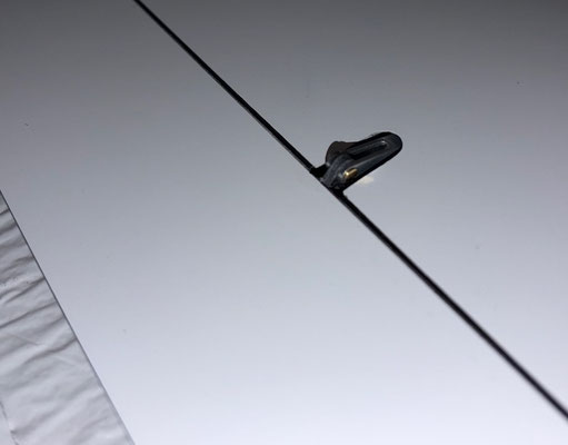 Tragflächen, Querruder-Servo mit Halter und Anlenkung "Montiert"