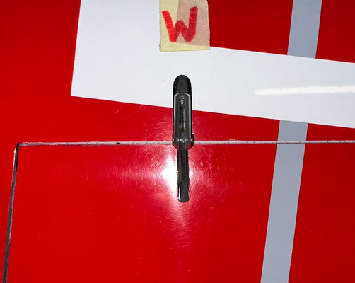 Tragflächen, Wölbklappen-Servo mit Halterung und Anlenkung "Montiert"