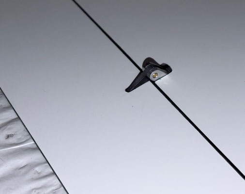 Tragflächen, Wölbklappen-Servo mit Halter und LDS-Anlenkung "Montiert"