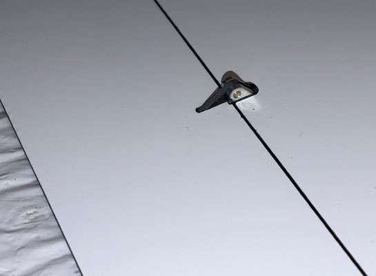 Tragflächen, Bremsklappen-Servo mit Halter und LDS-Anlenkung "Montiert"