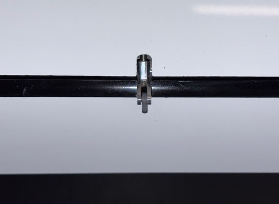 Tragflächen, Bremsklappen-Servo mit Halter und LDS-Anlenkung "Montiert"