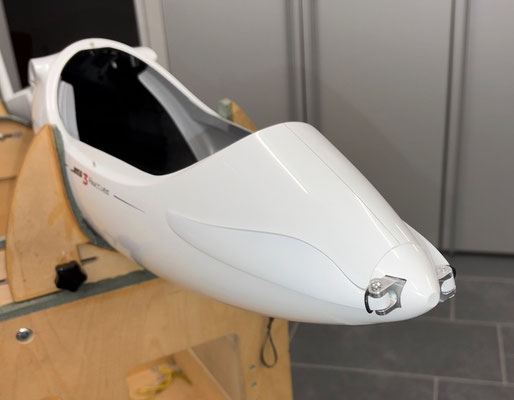 Rumpf, Spinner und Klapp-Propeller "Montiert"