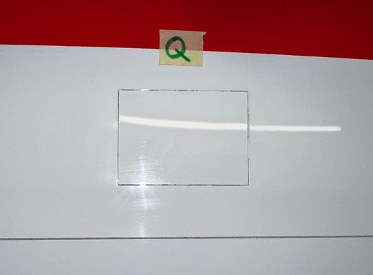 Tragflächen, Querruder-Servo-Abdeckung "Montiert"