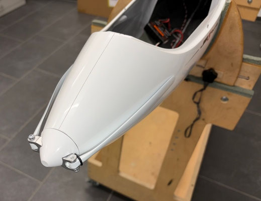 Rumpf, Spinner und Klapp-Propeller "Montiert"