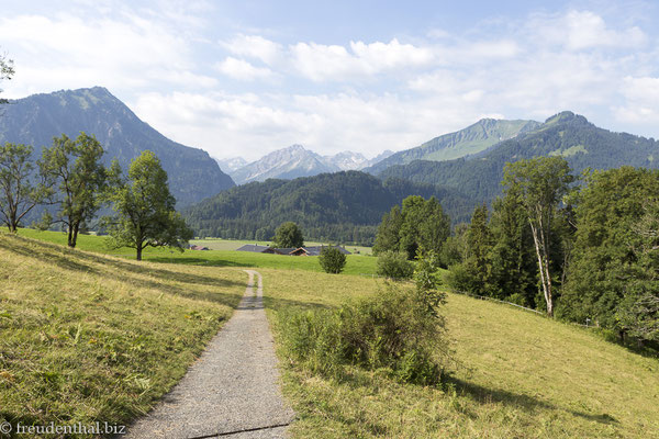 barrierefreier Wanderweg bei Oberstdorf