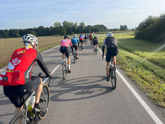 im Rheintal am frühen Sonntagmorgen