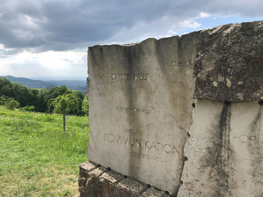 Gruibinger Wiesle Jahrhundertstein  760 m