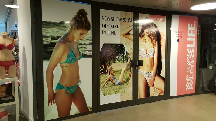 raambelettering raamreclame raambestickering melkglasbelettering melkglasreclame