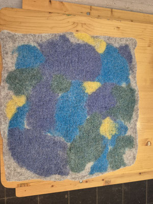 Sitzauflage 40x40 cm einer Teilnehmerin 