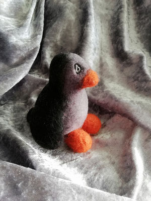 Filztier "Pinguin Baby" von Heike Giesbert 