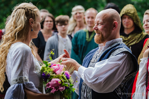 Mottohochzeit | Mittelalterhochzeit | (c) die Schnappschützen - www.schnappschuetzen.de