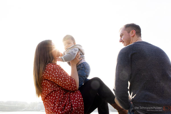 #familienshooting köln #hohenzollernbrücke #fotografköln #kölnfotos #tschüss köln #familienshootingkoeln #schnappschützen | (c) die Schnappschützen