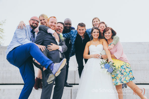 Die große Liebe heiraten, nichts schönes als das | (c) die Schnappschützen | #großeliebe #hochzeitsfotografie #hoczeitsreportage #storytelling #hochzeitsfotograf #weddingphotography #zülpichersee #strandhochzeit