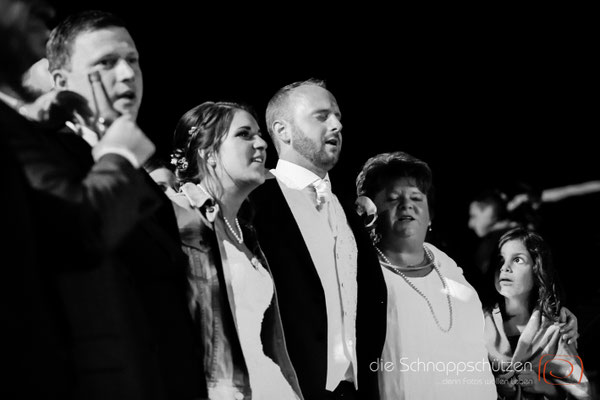 Die große Liebe heiraten, nichts schönes als das | (c) die Schnappschützen | #großeliebe #hochzeitsfotografie #hoczeitsreportage #storytelling #hochzeitsfotograf #weddingphotography #zülpichersee #strandhochzeit