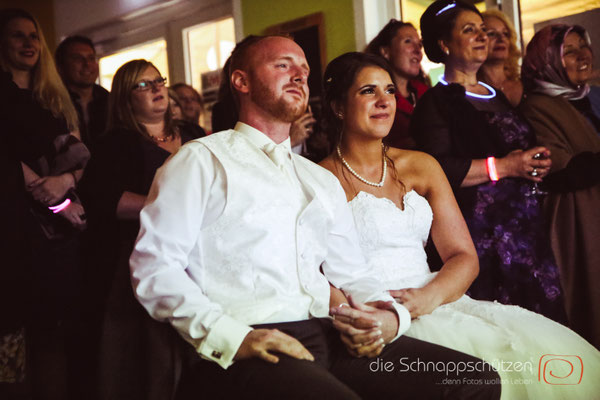 Die große Liebe heiraten, nichts schönes als das | (c) die Schnappschützen | #großeliebe #hochzeitsfotografie #hoczeitsreportage #storytelling #hochzeitsfotograf #weddingphotography #zülpichersee #strandhochzeit
