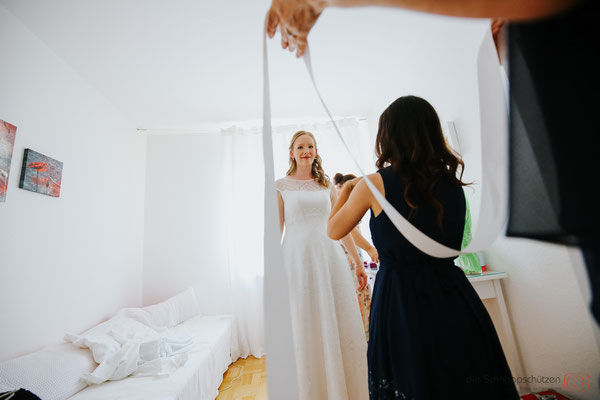 getting ready | Gartenhochzeit | (c) die Schnappschützen | www.schnappschuetzen.de