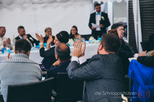 Die große Liebe heiraten, nichts schönes als das | (c) die Schnappschützen | #großeliebe #hochzeitsfotografie #hoczeitsreportage #storytelling #hochzeitsfotograf #weddingphotography #zülpichersee #strandhochzeit