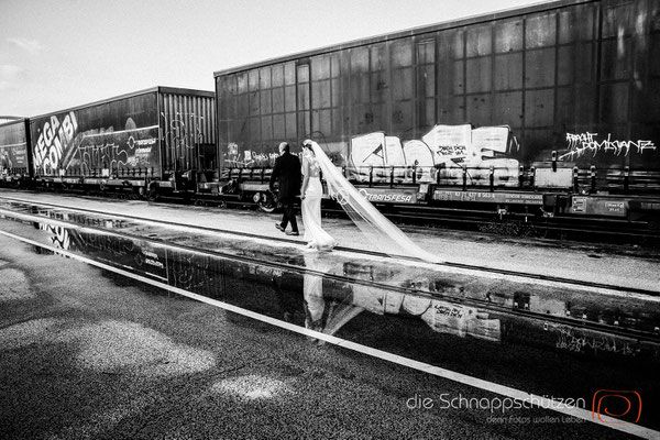 afterwedding mit viel Zeit für einander  | (c) die Schnappschützen | #niehlerhafen #afterwedding #schnappschützen #brautpaarshooting