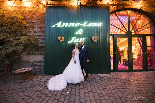 Heiraten in der Historischen Kornscheune Orr #heinenhof #fotografköln #hochzeitsfotografköln #scheunenhochzeit | (c) die Schnappschützen