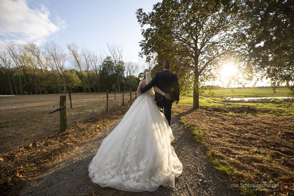 Heiraten in der Historischen Kornscheune Orr #heinenhof #fotografköln #hochzeitsfotografköln #scheunenhochzeit | (c) die Schnappschützen