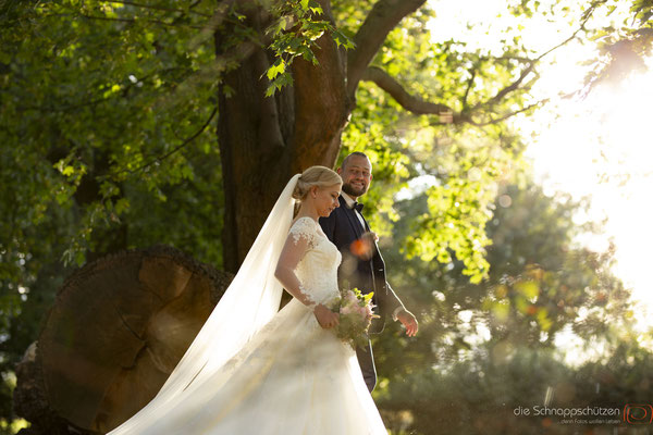 Heiraten in der Historischen Kornscheune Orr #heinenhof #fotografköln #hochzeitsfotografköln #scheunenhochzeit | (c) die Schnappschützen