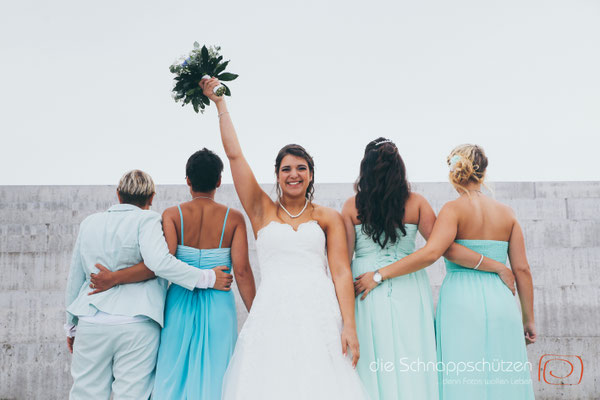Die große Liebe heiraten, nichts schönes als das | (c) die Schnappschützen | #großeliebe #hochzeitsfotografie #hoczeitsreportage #storytelling #hochzeitsfotograf #weddingphotography #zülpichersee #strandhochzeit