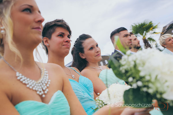 Die große Liebe heiraten, nichts schönes als das | (c) die Schnappschützen | #großeliebe #hochzeitsfotografie #hoczeitsreportage #storytelling #hochzeitsfotograf #weddingphotography #zülpichersee #strandhochzeit
