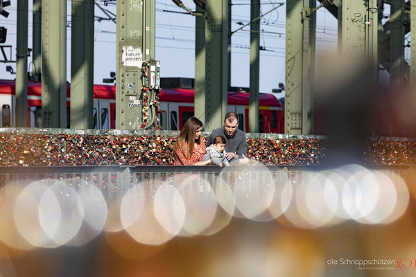 #familienshooting köln #hohenzollernbrücke #fotografköln #kölnfotos #tschüss köln #familienshootingkoeln #schnappschützen | (c) die Schnappschützen