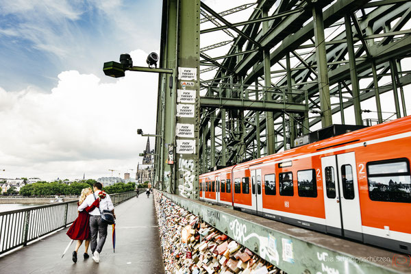 Corona-Hochzeit in Köln | #hochzeitköln #hochzeitsfotografieköln | (c) die Schnappschützen | www.schnappschuetzen.de