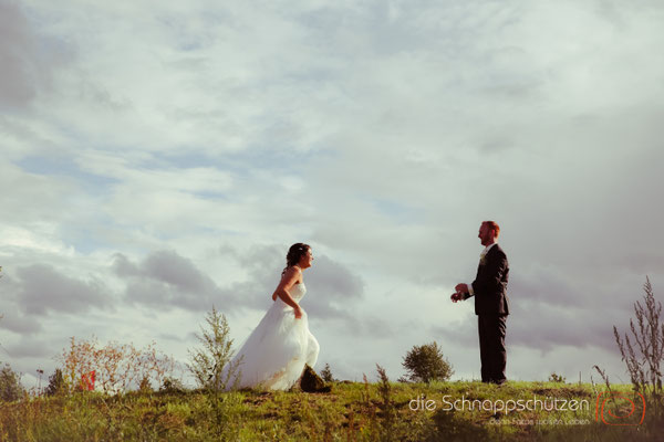Die große Liebe heiraten, nichts schönes als das | (c) die Schnappschützen | #großeliebe #hochzeitsfotografie #hoczeitsreportage #storytelling #hochzeitsfotograf #weddingphotography #zülpichersee #strandhochzeit