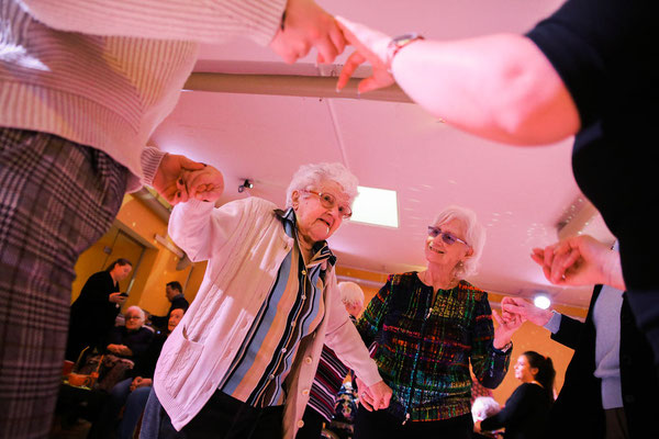 "Wir tanzen wieder": was Musik mit Demenzkranken macht - ein Projekt der SBK - (c) die Schnappschützen - #wirtanzenwieder #fotoreportage # fotograf köln 