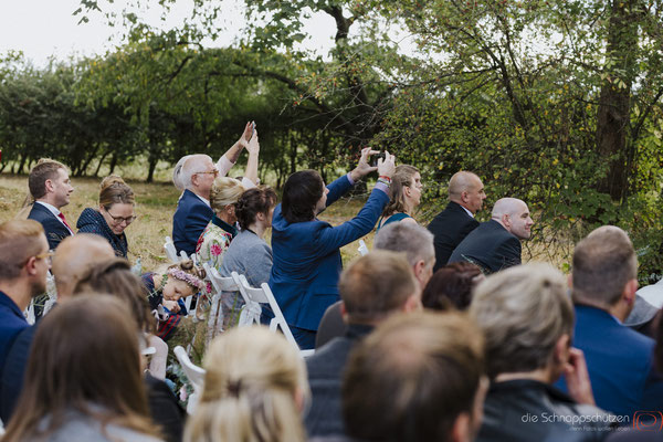 Heiraten in der Historischen Kornscheune Orr #heinenhof #fotografköln #hochzeitsfotografköln #scheunenhochzeit | (c) die Schnappschützen