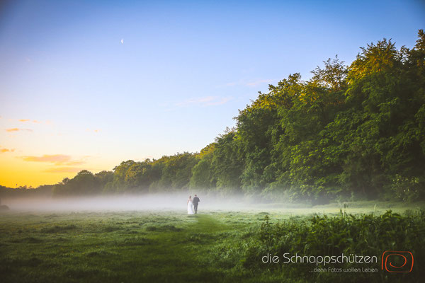 magisches After-Wedding Shooting in Köln | (c) die Schnappschützen | www.schnappschützen | #afterwedding #goldenestunde #morgennebel