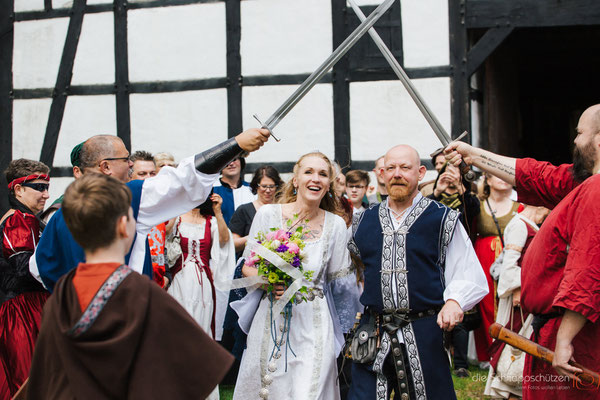 Mottohochzeit | Mittelalterhochzeit | (c) die Schnappschützen - www.schnappschuetzen.de