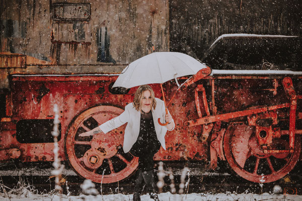 #nadinekapp #authorslife #portaitshootingköln #autorenbilder #autorenfotografie #künstlerfotografie | (c) die Schnappschützen