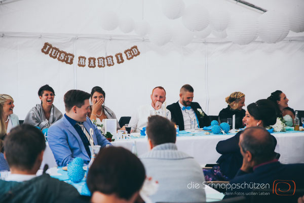 Die große Liebe heiraten, nichts schönes als das | (c) die Schnappschützen | #großeliebe #hochzeitsfotografie #hoczeitsreportage #storytelling #hochzeitsfotograf #weddingphotography #zülpichersee #strandhochzeit